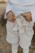 Leevje Paperbag Short aus Cord mit Schleife